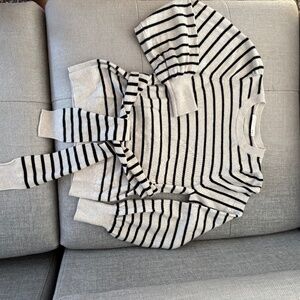 OUI sweater ( size us 6).   In excellent condition 40$